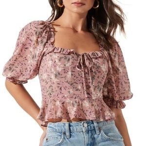 ASTR the Label | Ruffle Floral Keyhole Crop Top